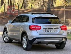 مێرسێدس بێنز GLA